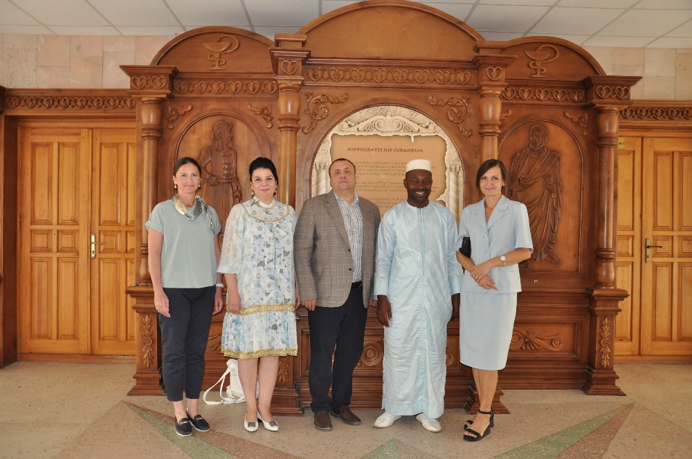 Гости из Камеруна, 2024